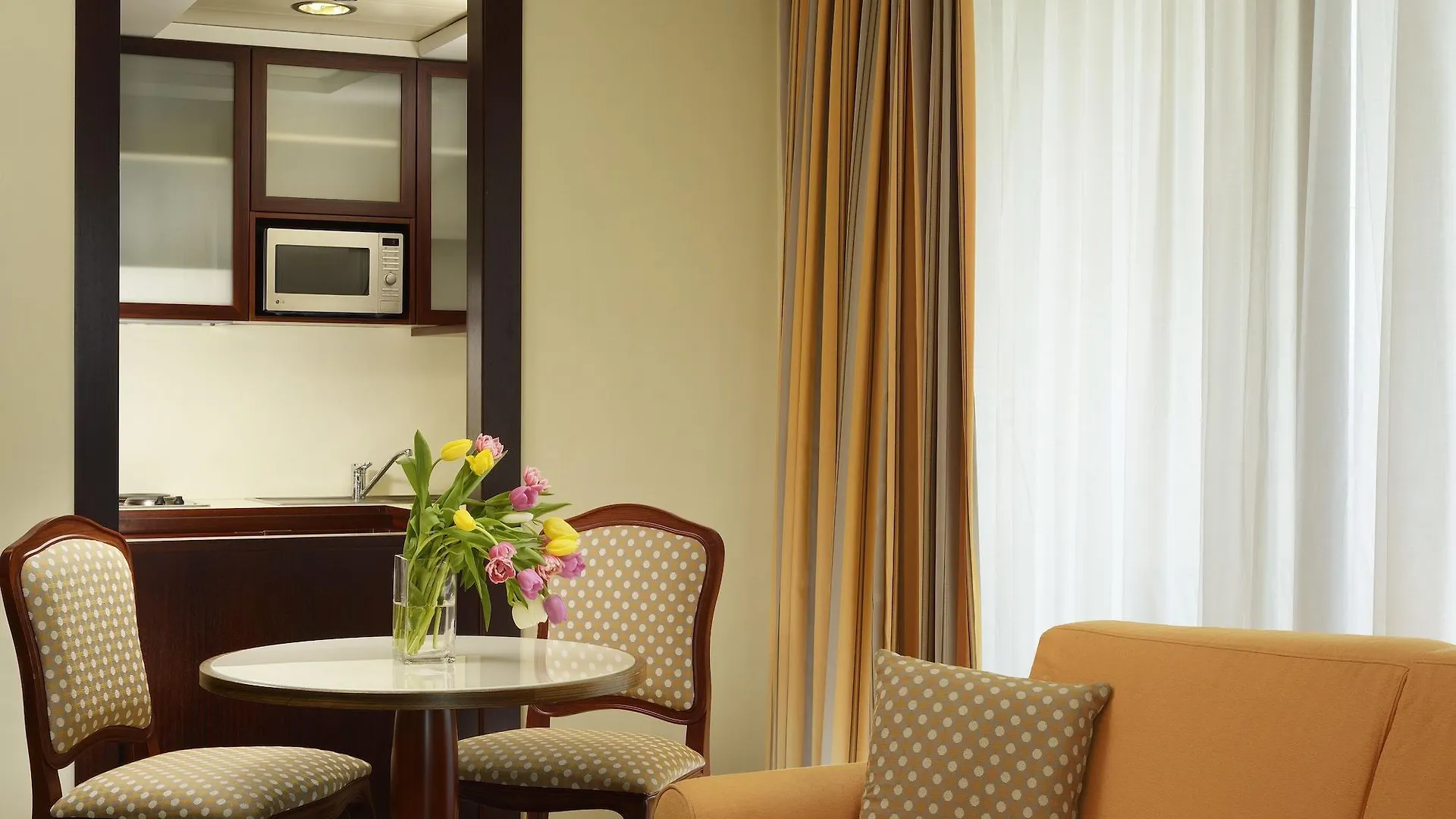 Una Hotels Expo Fiera Milano Pero Aparthotel